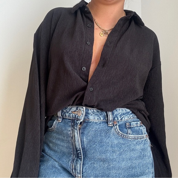 Dynamite Black Textured Button-Up Shirt - Picture 5 of 7